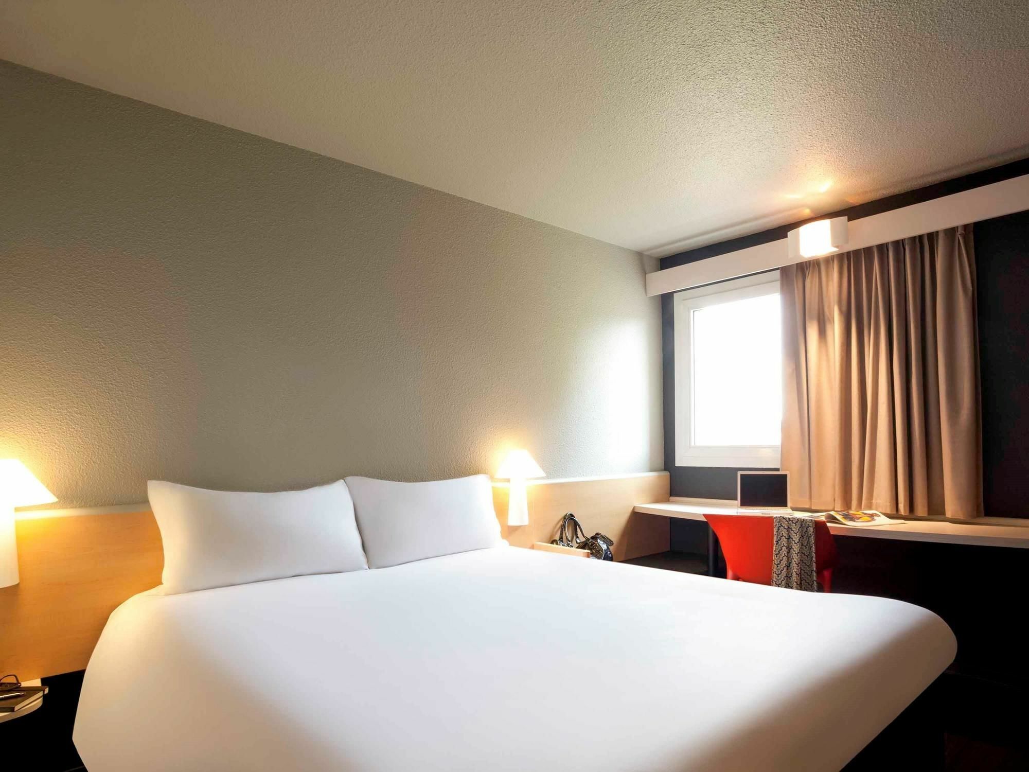 Ibis Pau Lescar 호텔 외부 사진